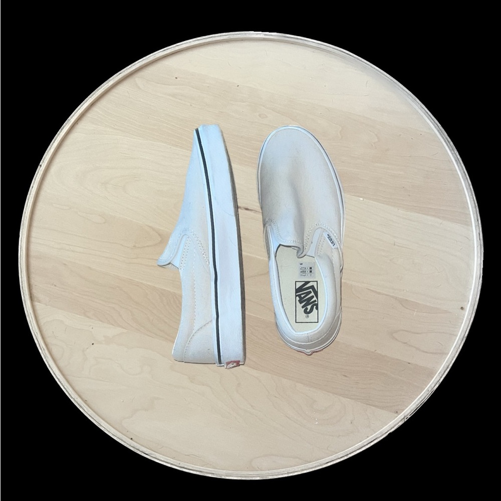 Women’s beige authentic vans